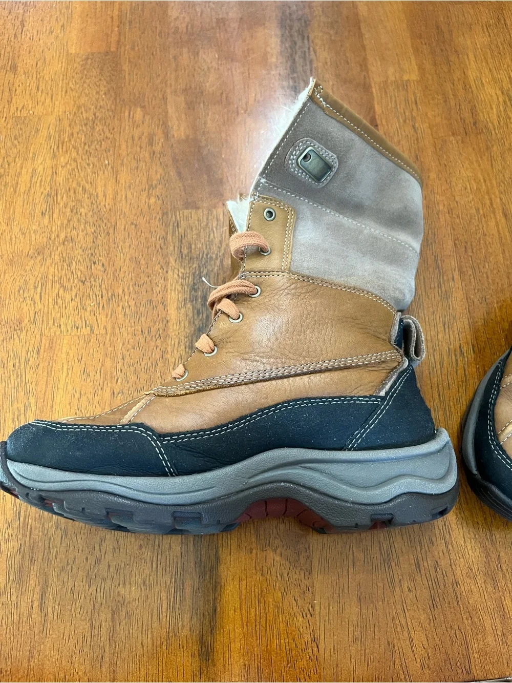 Clarks Tan Leather Lace-Up Fur-Cuff Boots